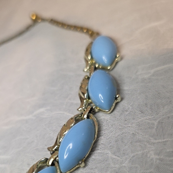 Elegant Blue and White GolWomen's Necklace - Picture 6 of 11